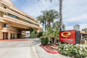 Отель Econo Lodge Inn & Suites Riverside - Corona  Риверсайд